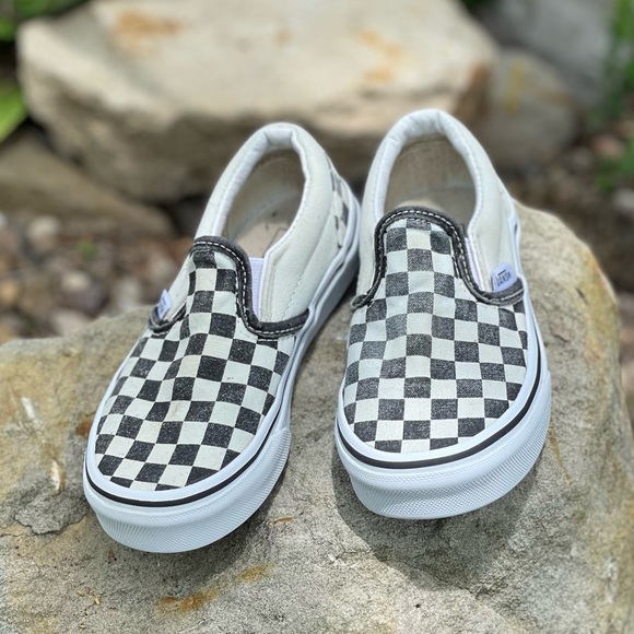 Kids Classic Checkerboard Slip-on Vans - Picture 2 of 5